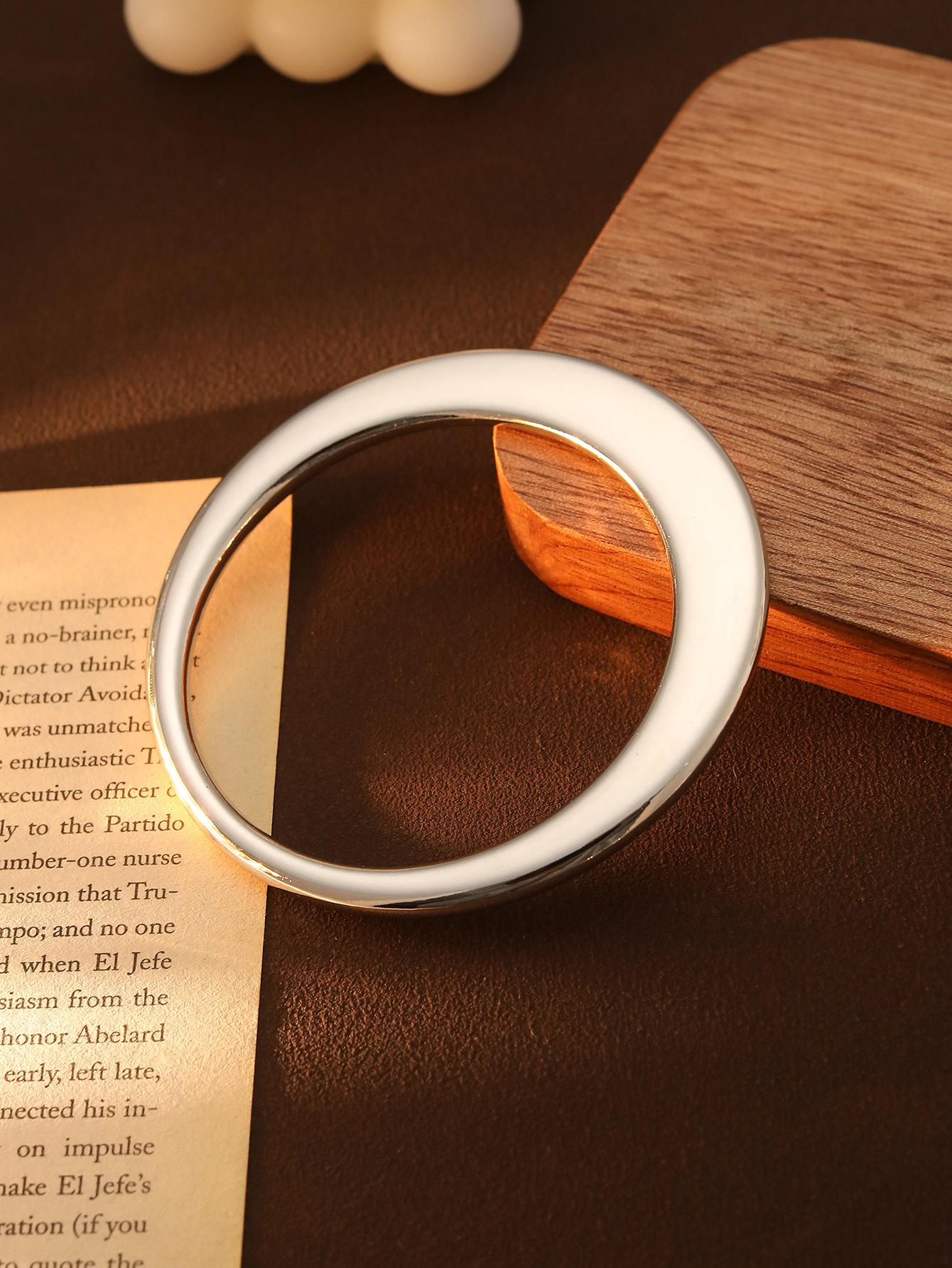 Ccb Flat Inner Round Bracelet High-End Female Exaggerated Style Bracelet Fashion High Color Retention Bracelet