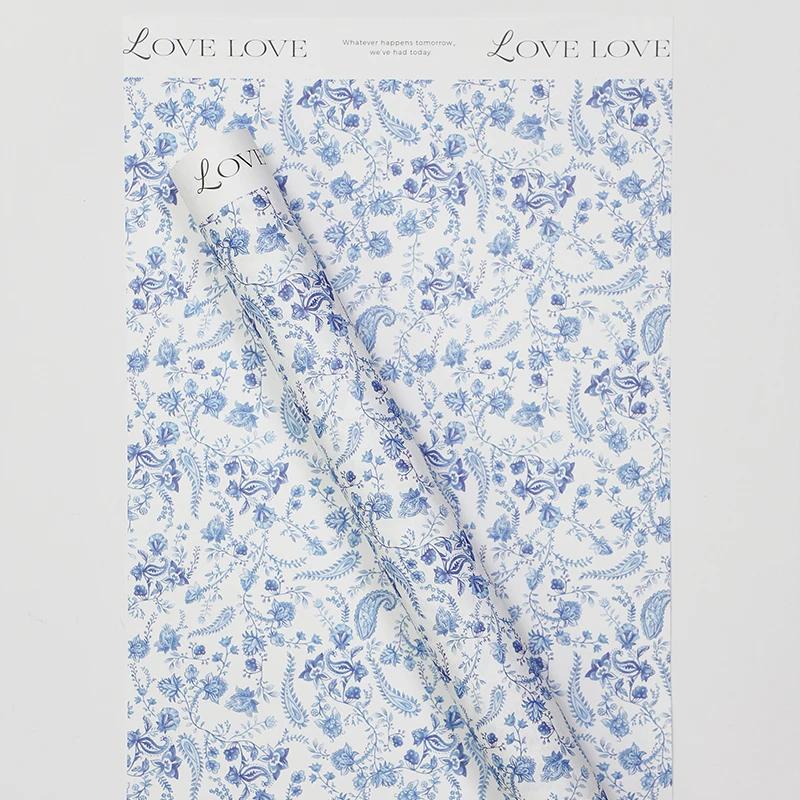 

10 шт. 30*45 см. Синяя и белая упаковочная бумага с фарфоровым узором. Упаковочная бумага с растительным узором. Утолщенная упаковочная бумага с цветами.