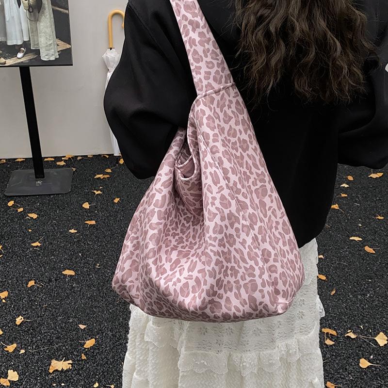 Lazy wind underarm bag women's 2026 new large-capacity shopping bag canvas shoulder tote bag
