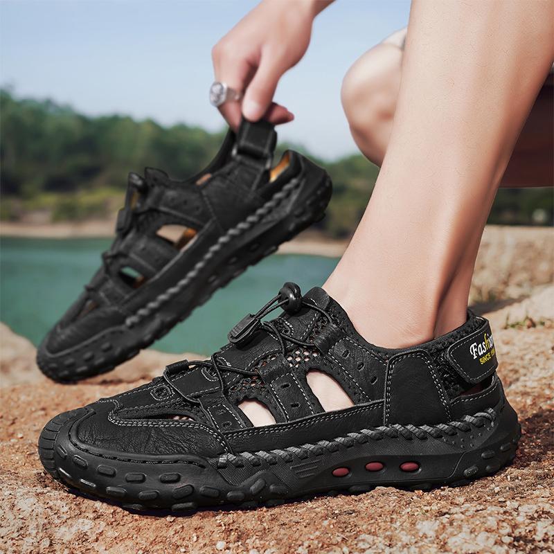 Fashion Summer Men Versatile Sandals Genuine Leather Mens Casual Shoes Outdoor Man Besch Shoes Hollow Out Roman Flats Wading Aqua Shoes