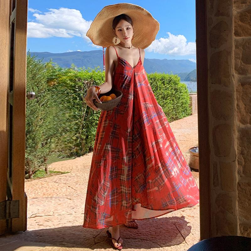 French Vintage Plaid Spaghetti Strap Dress with a Niche Asymmetrical Hem, Hot Girl Long Dress for Summer