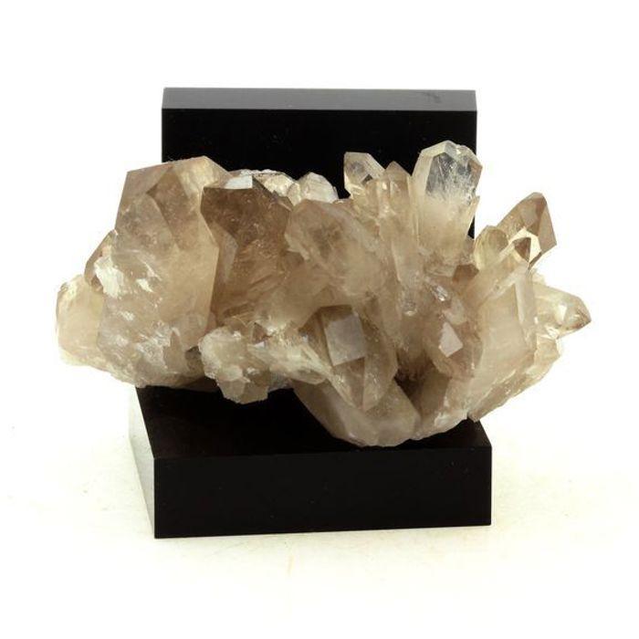 Pierres et Minéraux. Quartz fumé. 395.0 ct. L'Alpe d'Huez, Bourg d'Oisans, France.