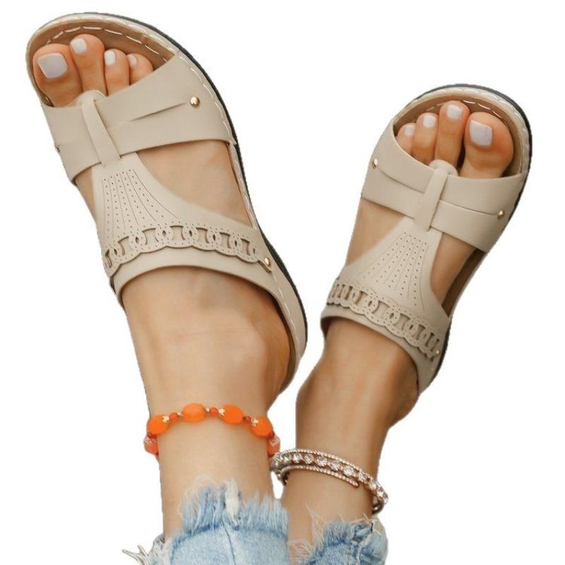 Solid Color Retro Thick-soled Wedge Heel Hollow Metal Rivet Car Line Slippers Women's Large Size Women's Sandals