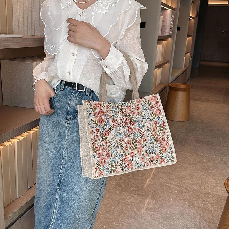 2025 New Canvas Tote Bag Large Capacity Women's Korean Cotton and Linen Commuter Packaging Lunch Box Bag