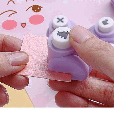 Děrovačka s mimozemským vzorem Malá hvězda Láska Květina Děrovací stroj Efektní okraj Děrovačka DIY Řezačka papíru Řemeslo Ruční Ražební nástroje