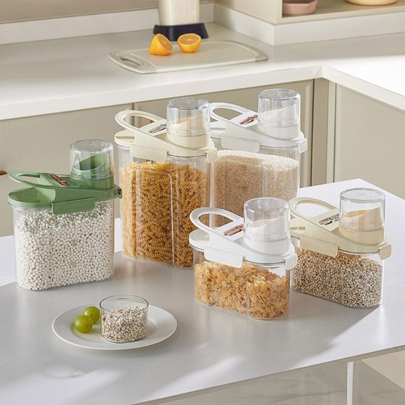 Convenient Food Organizer Clear Plastic Rice Bin with Sealed Rings for Dry Goods Rice Bucket for Household Kitchen Use