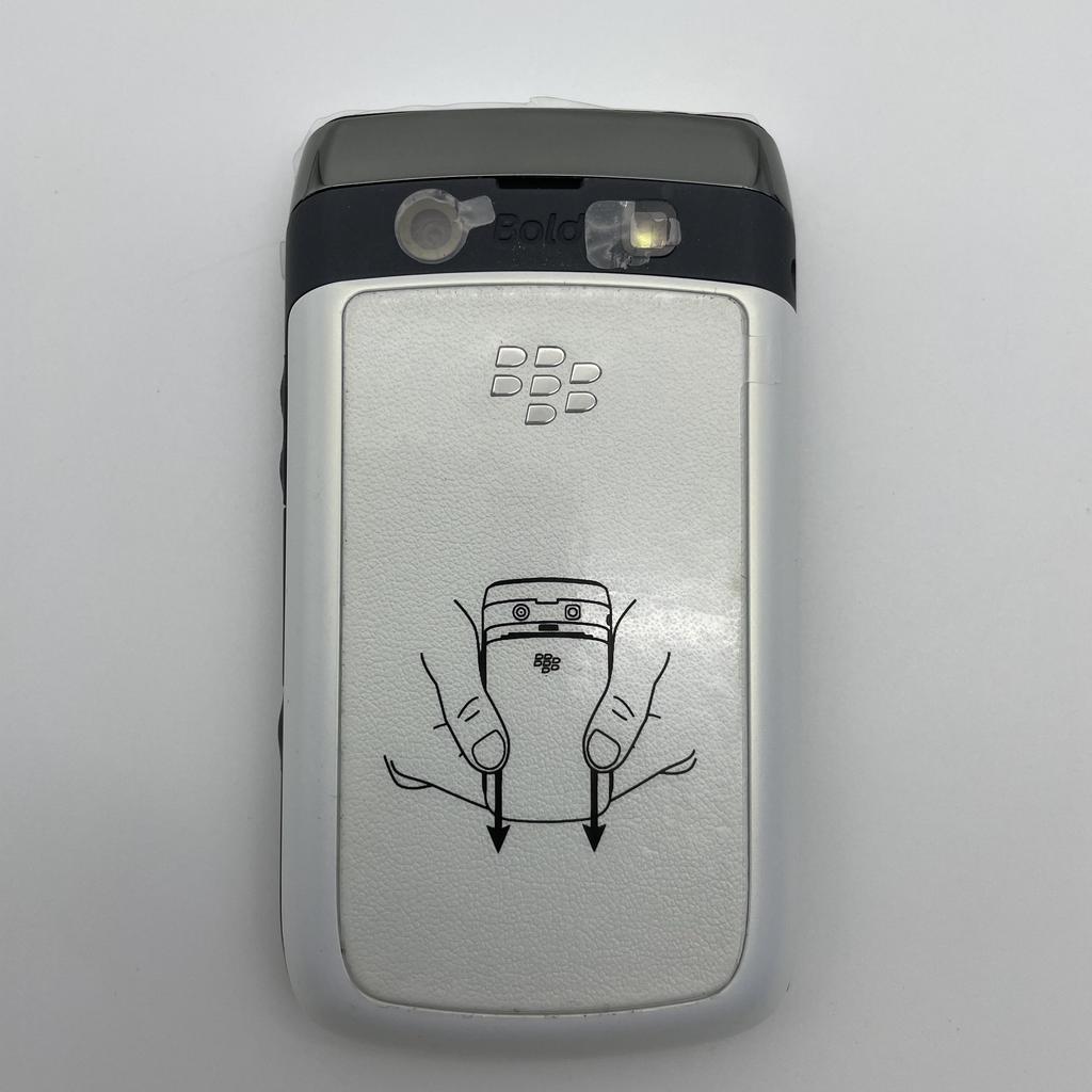 Refurbished BlackBerry Bold 9700 3MP Mobile Phone  With 1 SIM