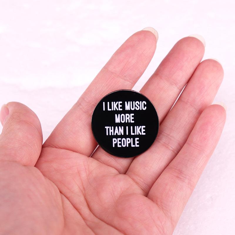 Music Lover Brooch Badge