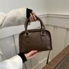 Ladies This Year Popular Korean Version Retro Solid Color Handbag 2025 Early Spring New Versatile Ins Messenger Small Square Bag