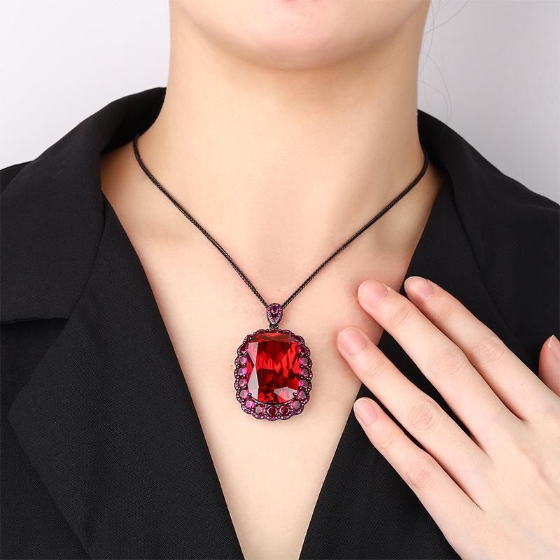 Jewelry Copper Bottom Gold-Plated Simulation Treasure Red Corundum Pendant Necklace Stone 20 * 28