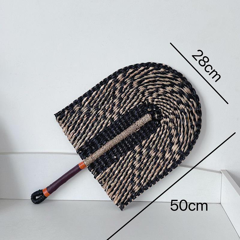 Vietnamese Seaweed Straw Fan: African-Style Wall Decor & Handheld Palm Leaf Fan