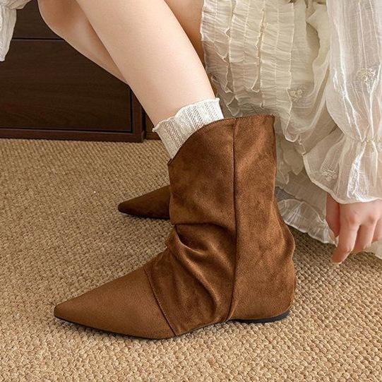 2025 Autumn and Winter New Western Cowboy Boots Versatile Wasteland Wind Heap Boots Women's Height Increase and Thinness Retro Women's Boots