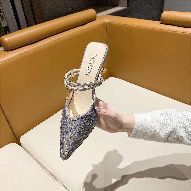 

2024 Новые летние модные удобные элегантные повседневные износостойкие универсальные сандалии со стразами в стиле тапочек 40 синий