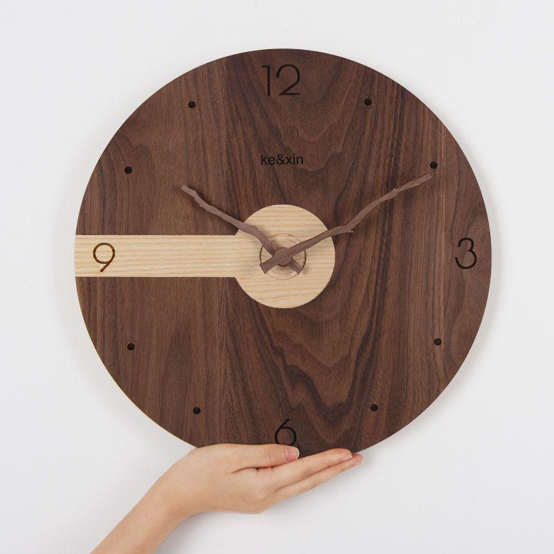 Solid Wood Wall Clocks Elegant Creative Silent Aesthetic Clock Circular Unique Ornaments for Home Interior Decoration House Accessories Interior Home