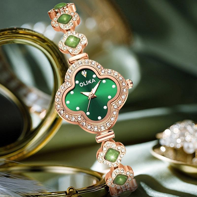 Four-Leaf Clover Women's Luminous Chalcedony Bracelet Watch - Fashionable, Waterproof, High-End Quartz Design.