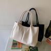 Trendy Japanese & Korean Large-Capacity Tote Bag for Daily Commute and Single Shoulder Carry