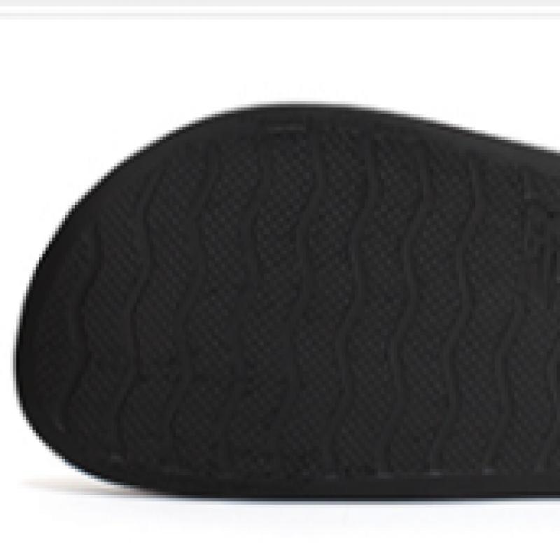 New Balance Chaussons d'intérieur New Val Nb2 Slide noirs SD1101GBK2