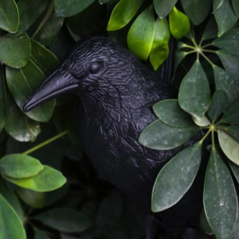 2 szt. Realistyczne łapacze ptaków 3D w kształcie czarnego kruka - Idealne na dekoracje ogrodowe i podwórkowe na Halloween, realistyczny odstraszacz ptaków na zewnątrz do domu i ogrodu