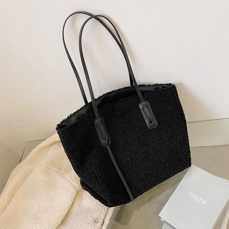 Fashion Casual Women's Totes  Autumn Winter Korean Version Plush Shoulder Bag Solid Color All-Match Large Capacity Tote Bags