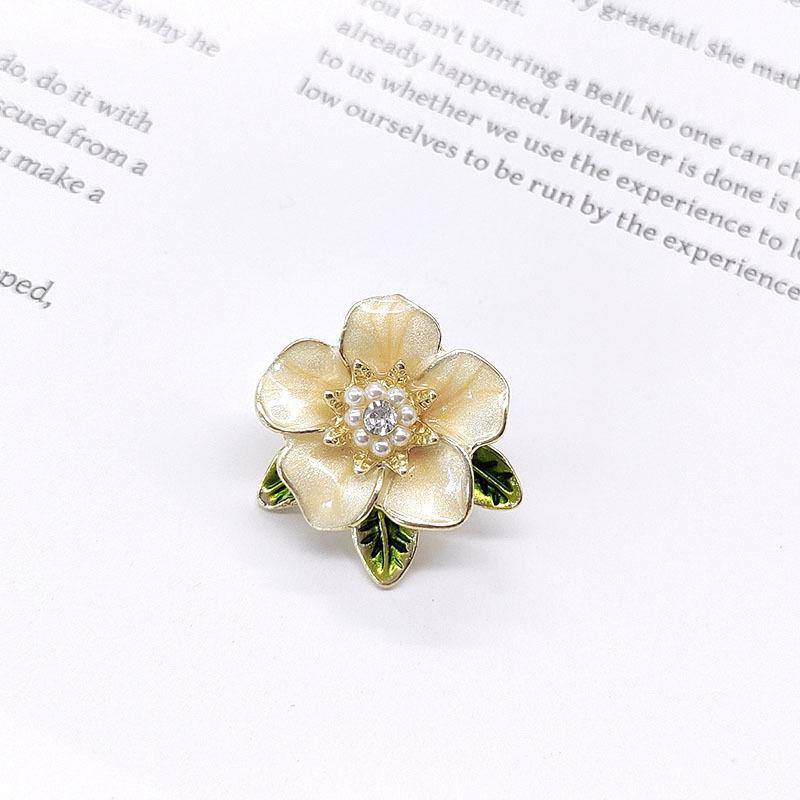 Elegancka broszka z perłowym kwiatem: Luksusowa damska przypinka i klips do biżuterii do akcesoriów odzieżowych