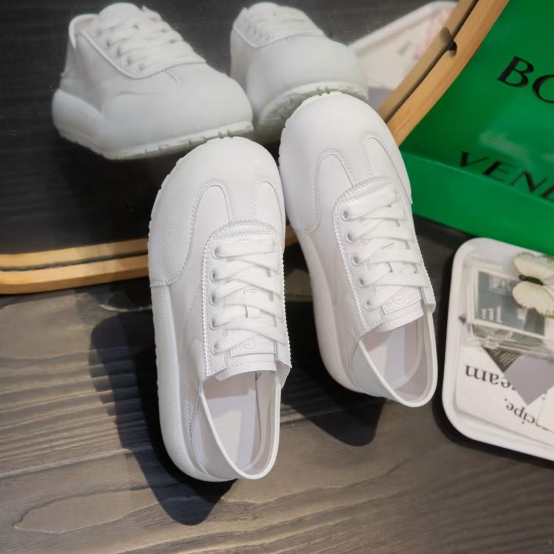 

Кожаные женские осенние новые кожаные спортивные и повседневные туфли универсальные на платформе белые туфли два способа носки туфли на доске 35 белый