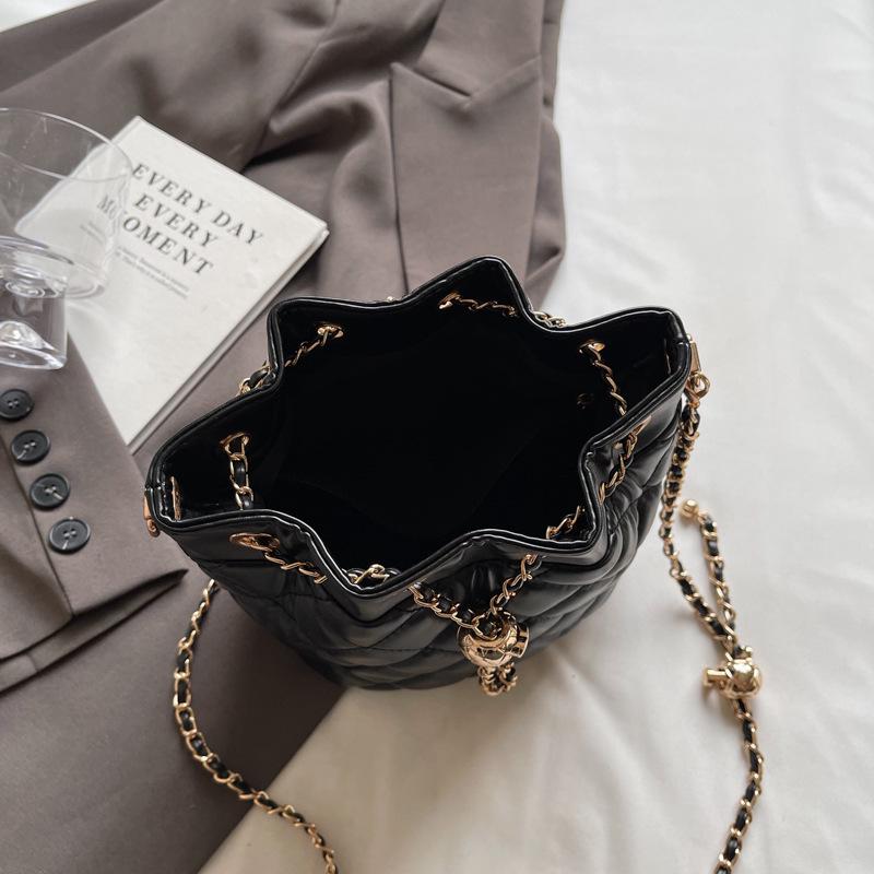 2024 Argyle Chain Crossbody: Luxurious Small Round Bucket Bag for Women