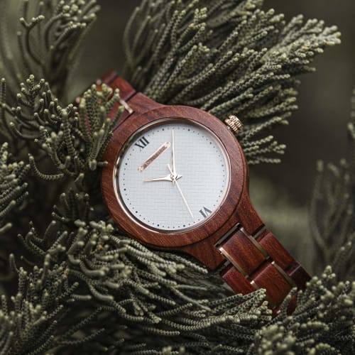 BOBO BIRD 2021 New Women's Handmade Wooden Watch, Exquisite Lightweight Watch (Red Sandalwood)