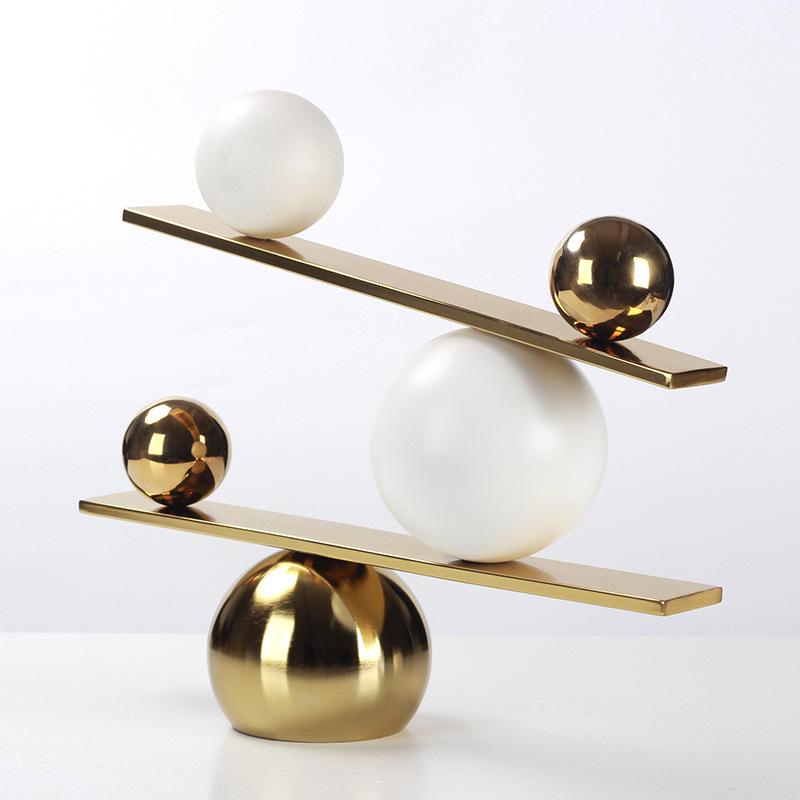 Metal Handicraft Geometric Golden Ball Seesaw Balance Ramp Metal Decorative Figurines Home Decoration Accessories