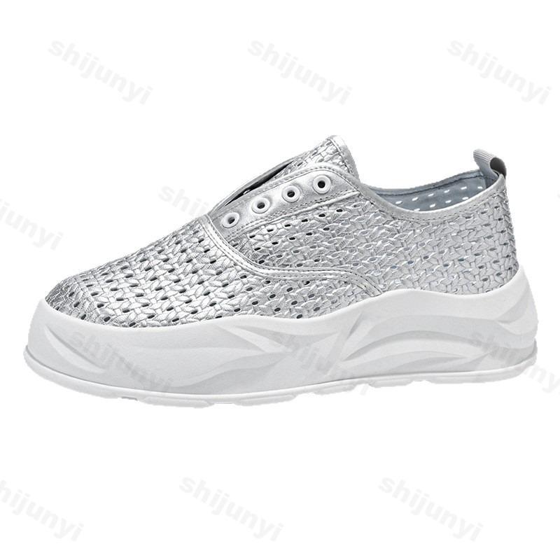 Fashion 2025 Summer Hollow Breathable Woven Men's Casual Shoes Fashion Trend Outdoor Beach Shoes Thick Soled Slip On Comfortable Sandals