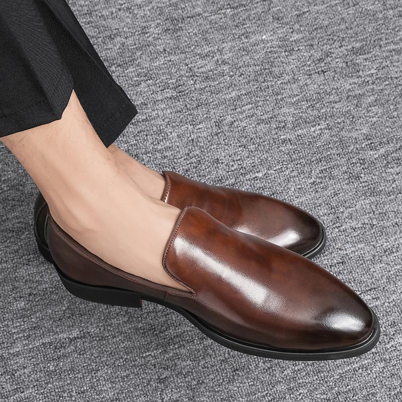 Fashion Business Formal Slip-On Leather Shoes Men's Casual Moccasins Black Wedding Dress Fashion Oxford Shoes Pointed Office Shoes