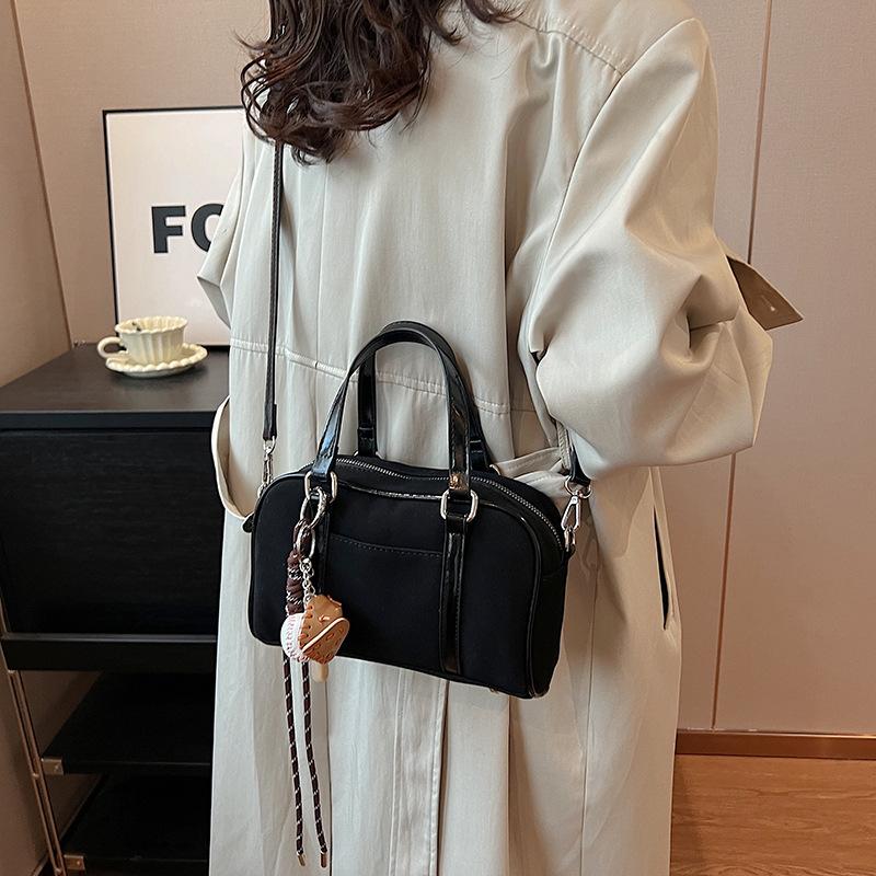 2025 Herbst und Winter neue matte kleine quadratische Tasche vielseitig retro College-Stil lässige Schulter Messenger Handtasche