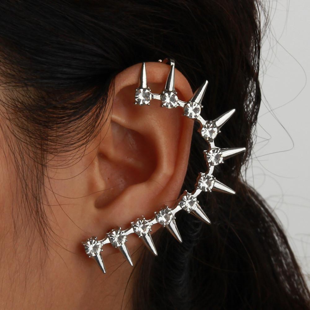 

Alloy Fashion Ear Climber With Geometric And Rivet Design For Stylish Women белый