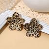 Temperament Leopard Print Geometric Flower Earrings for Women Ladies Vintage Metal Petal Drop Earrings Holiday Jewelry Wholesale