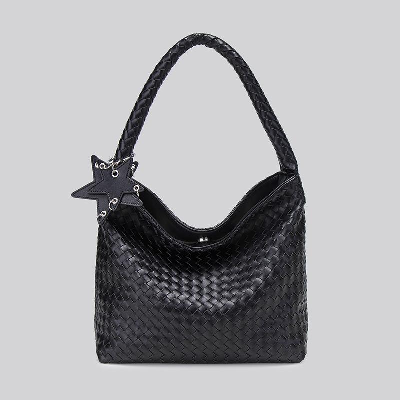 

Niche woven bag bucket bag women s new fashion shoulder underarm bag exquisite hand carry small tote bag чёрный