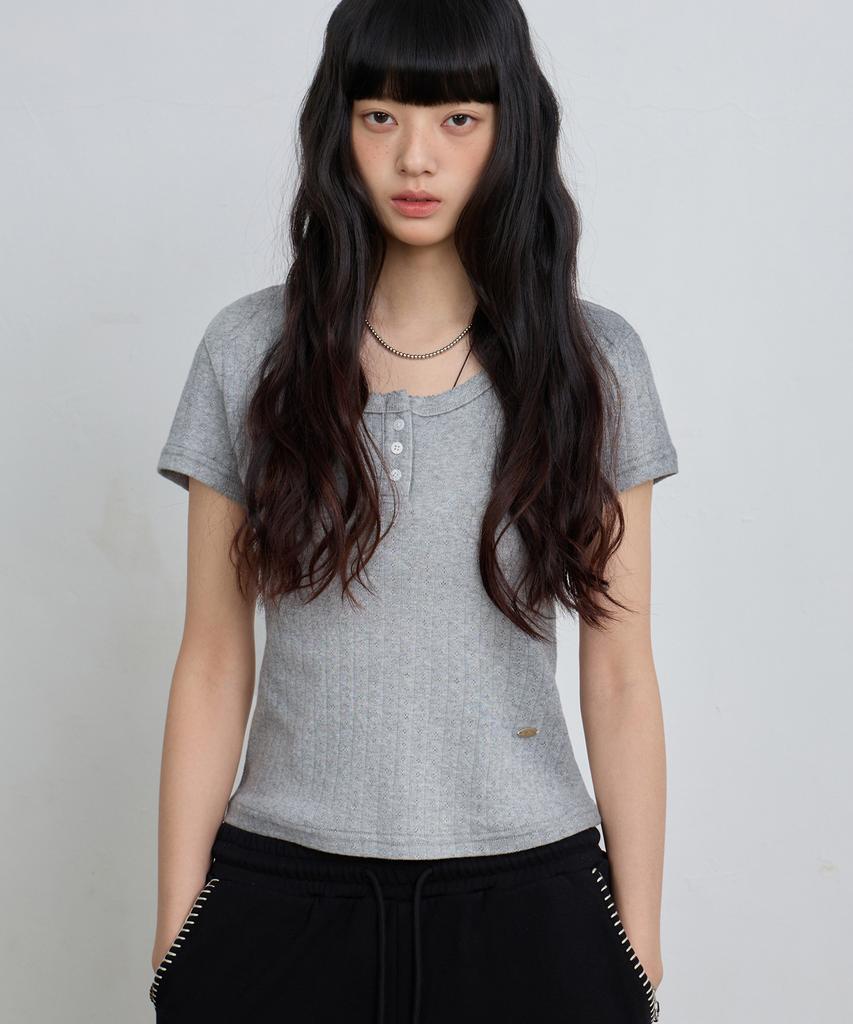 Yujen Eyelet Button Half T-Shirt_Melange