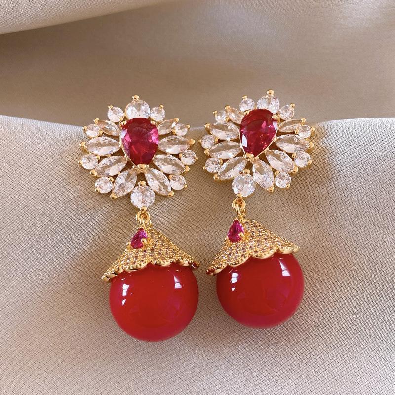 Silver Needle New Chinese Zircon Leaf Water Drop Earrings Light Luxury Premium Sense Earrings Retro Court Style Temperament Earrings Women