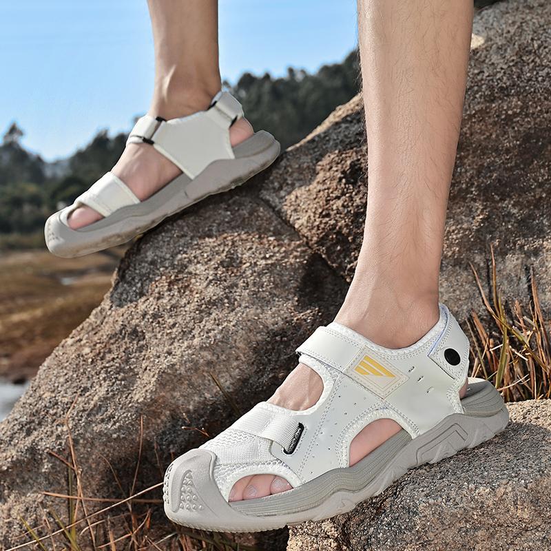 Sommer Herren Leder Strandsandalen Hohle Zehenkappe Outdoor Sportschuhe Handgefertigte Mesh Schuhe