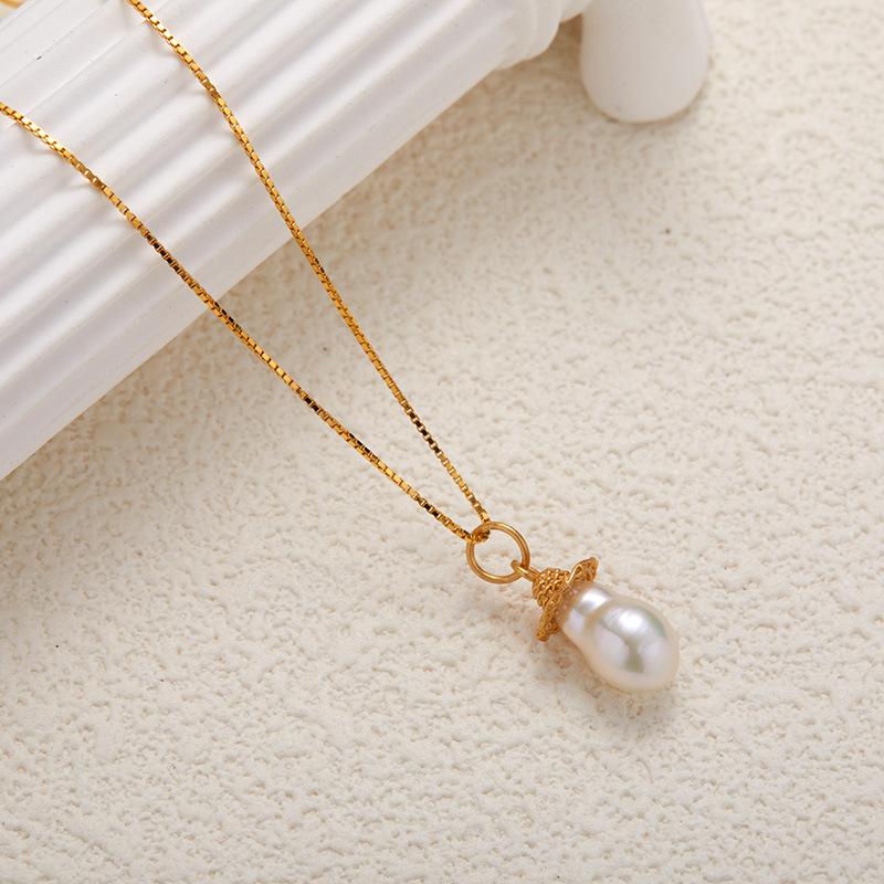 Ancient Gold Craft S925 Sterling Silver Natural Chalcedony Turquoise Treasure Necklace Women'S Fashion Design Versatile Pendant