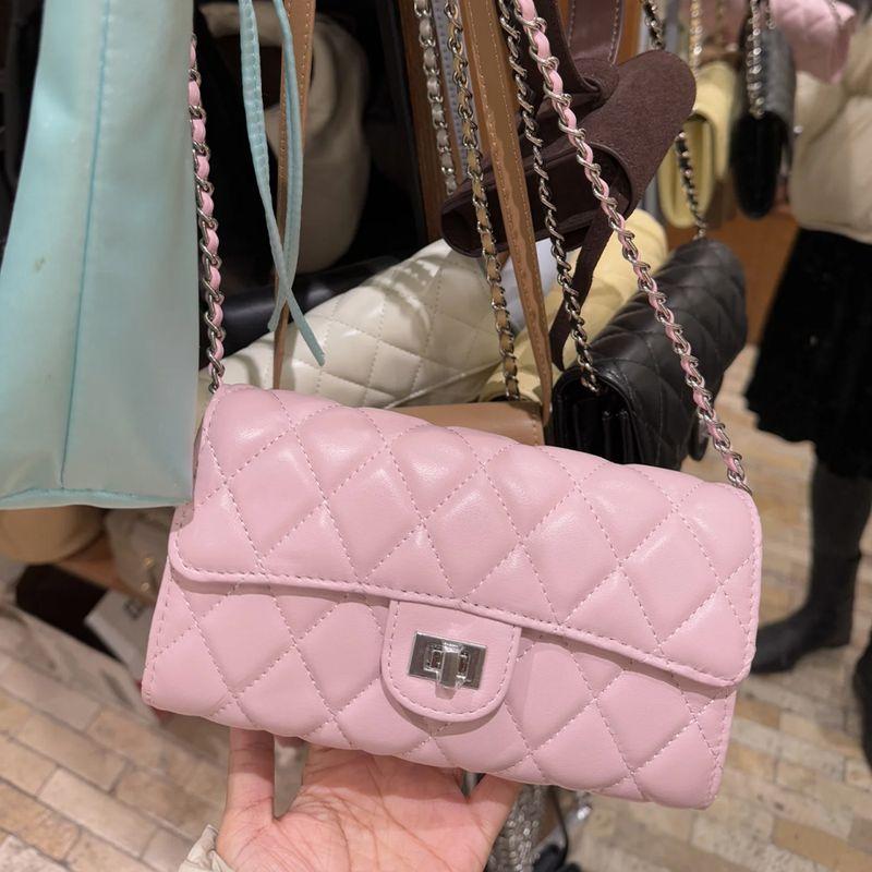 

Classic Style Mini Black One Shoulder Quilted Coin Purse Milkshake powder