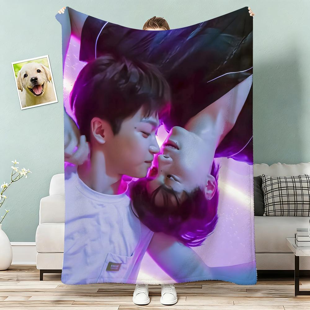 Revenged Love Throw Lightweight 240g Flannel Blanket Soft Skin-friendly for Summer Cooling
