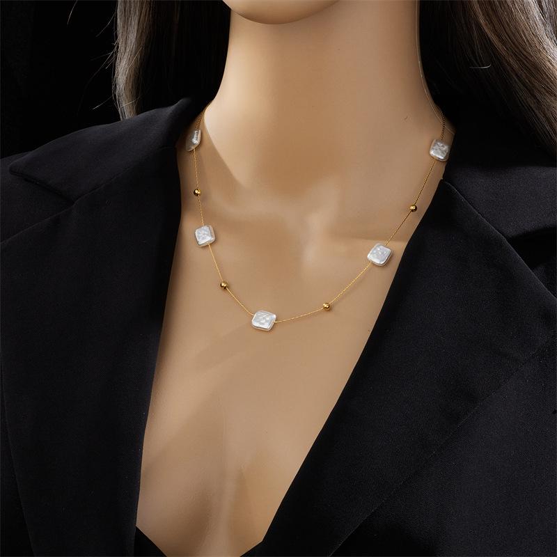 Gold Plated Square Baroque Pearl Necklace, Dainty Natural Freshwater Pearl Station Chain for Women, Elegant Daily Jewelry золотой