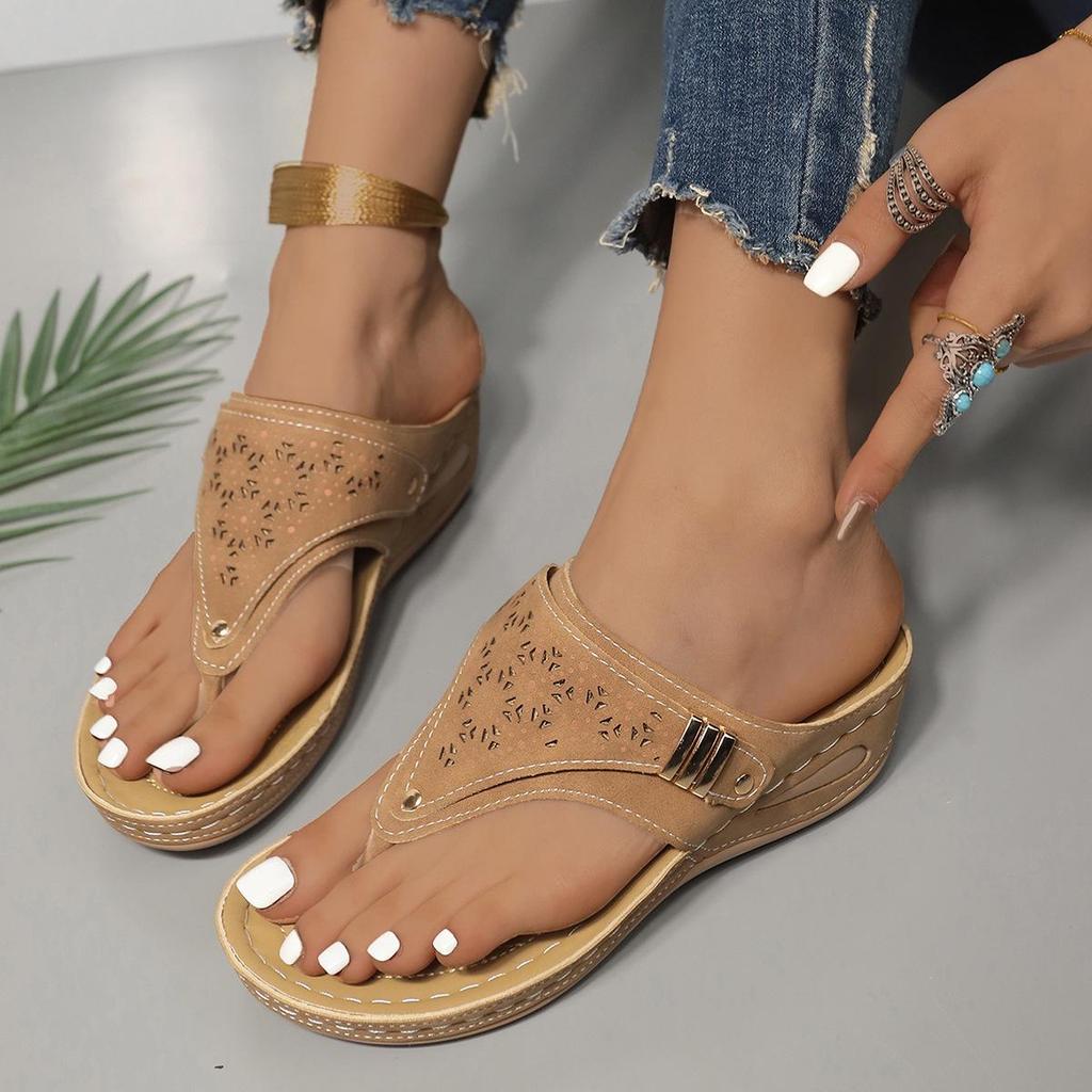 2024 Summer Women's Plus Size Round Toe Thick Sole Fashion Sandals - Solid Color & Hollow Out Thong Style