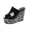 Fashion Shoes Female 2025 Peep Toe Women's Slippers Outdoor Casual Slippers Women Round Toe Super High Wedges Plus Size Women's Sandals