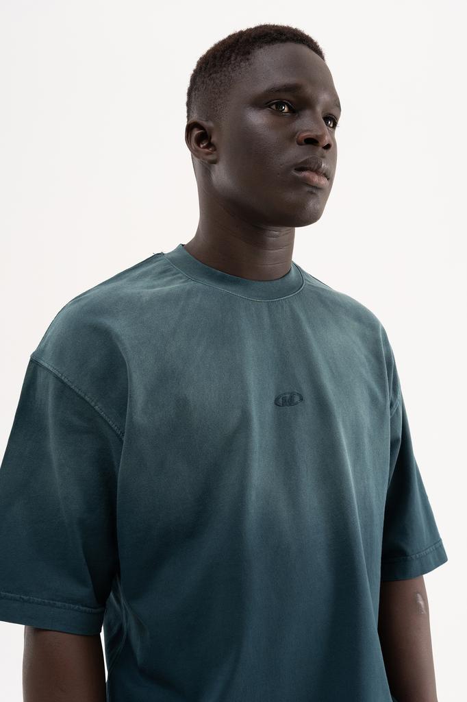 Machinist Men's Oversized T-shirt with a Gradient and Distressed Effect – Olive S