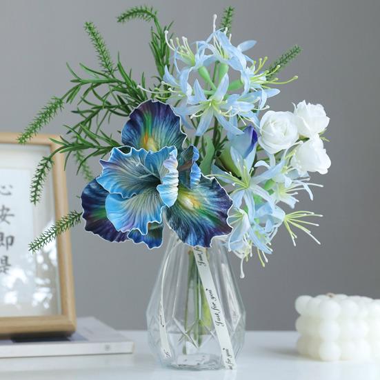 

Simulated Irises Flower Doves Bouquet Realistic Bouquet Bouquet Interior Decor рожевий