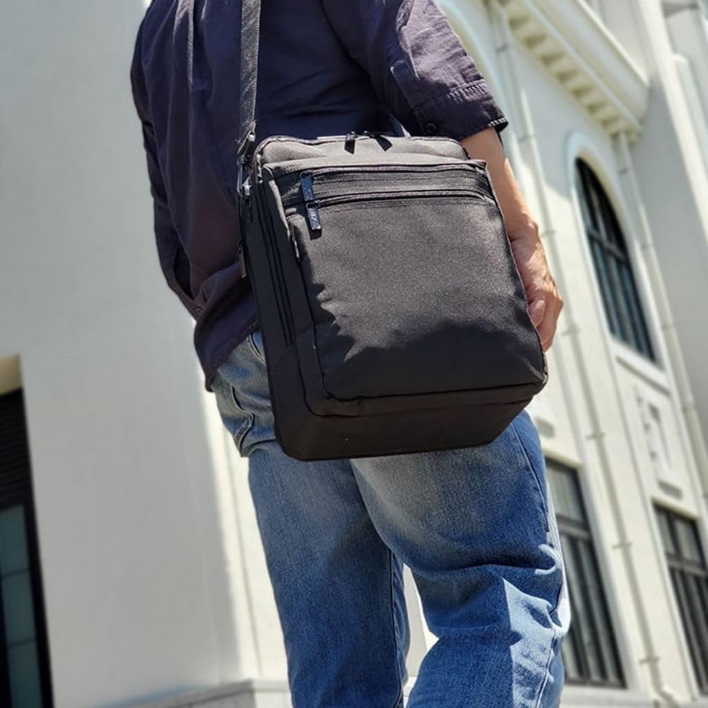Large Capacity Simple Business Bag A4 Compatible Vertical Shoulder Bag Lightweight 480g Gentleman Black [KAKKOII] 2-chamber Men's