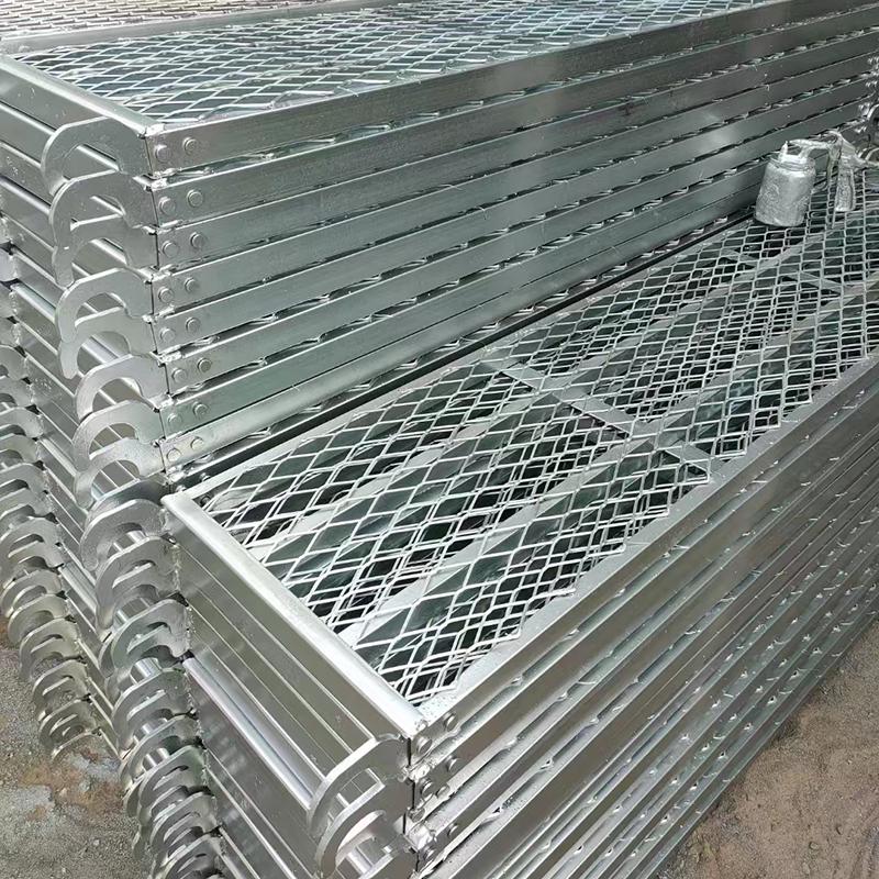Mobile Scaffolding Galvanized Perforated Footboard with Hooks and Mesh Panel