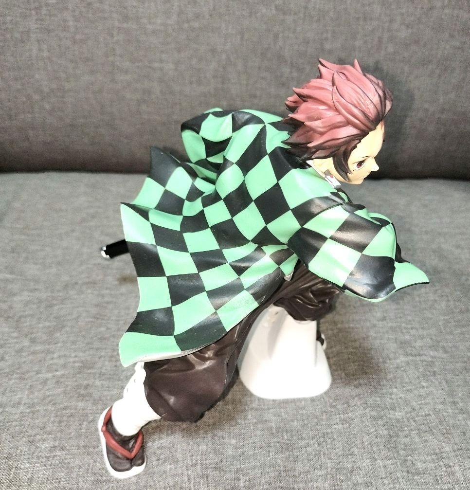 [USED] Demon Slayer: Kimetsu no Yaiba MAXIMATIC Tanjiro Figure 1 (Blue Text) Opened 1 (Black Text)