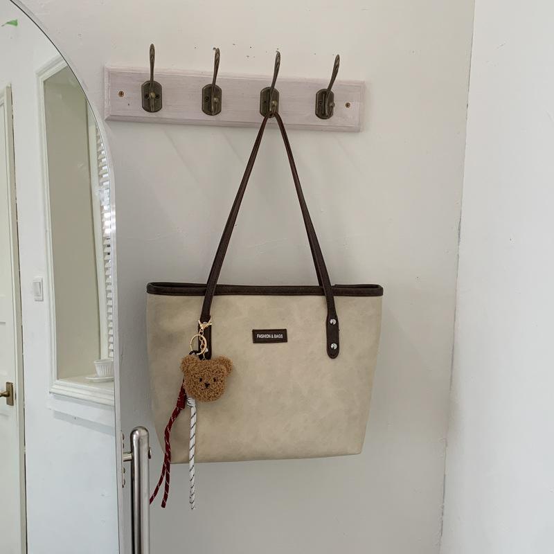 Large-capacity Stylish Commuter Chic Shoulder-to-shoulder Tote Bag