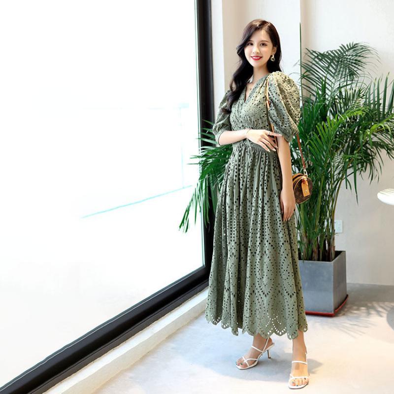 2025 V-Neck French Retro Summer Dress - Slimming A-Line Puff Sleeve Princess Style